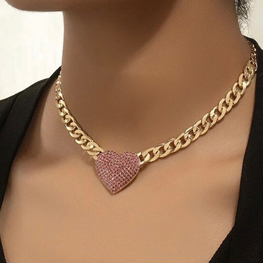 18k Gold Chunky Chain Choker Necklace With Pave Red Natural Zircon Center Heart